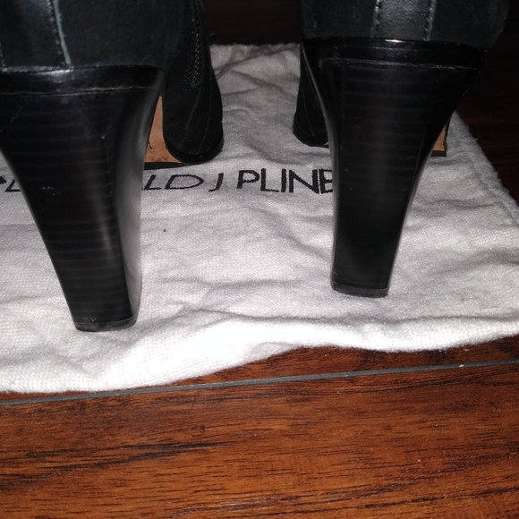 Donald Pliner Oli Black Suede Ankle Boots size 9 - Picture 5 of 7